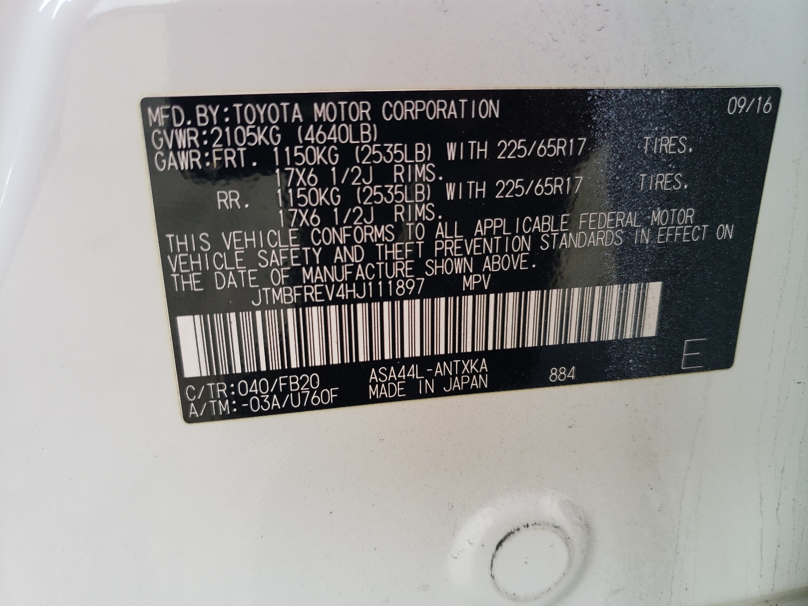 JTMBFREV4HJ111897 2017 Toyota Rav4 Le