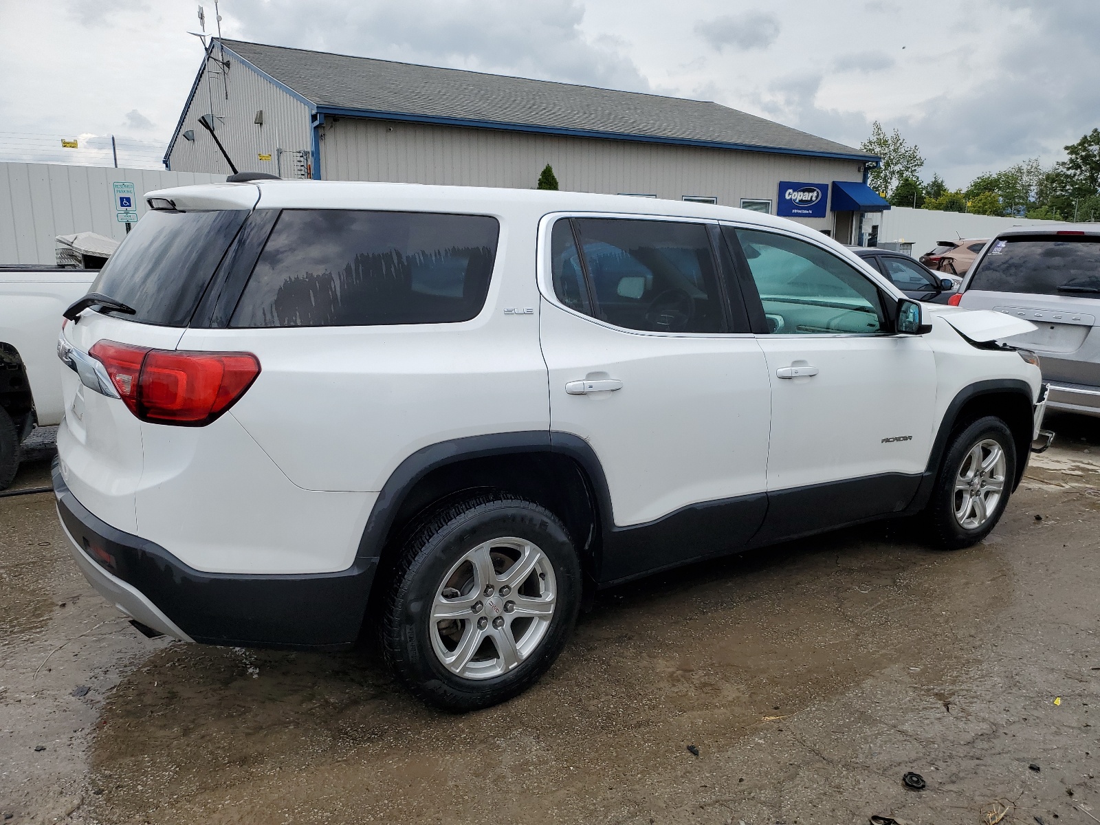 1GKKNKLA5HZ239677 2017 GMC Acadia Sle