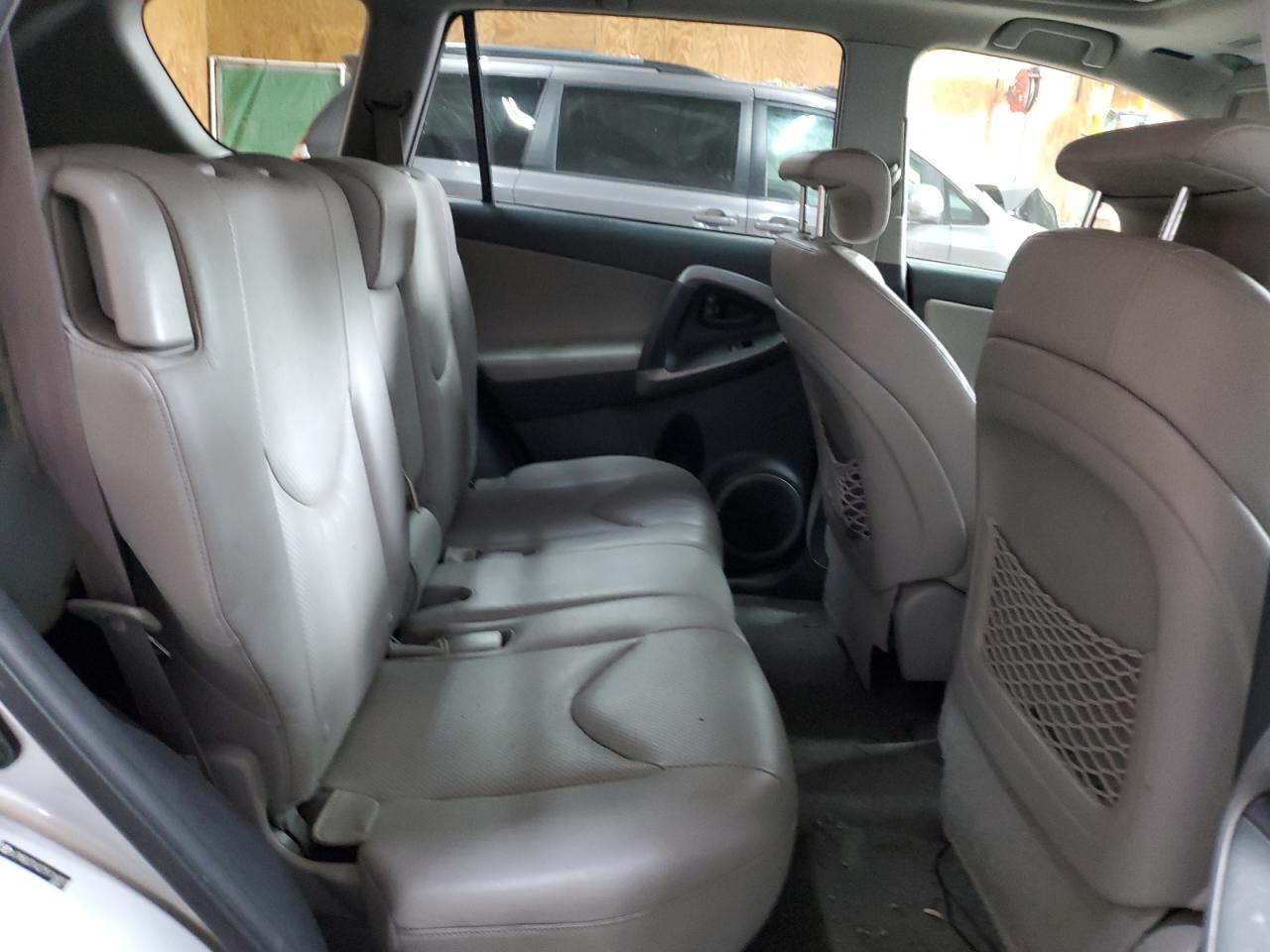 2007 Toyota Rav4 Limited VIN: JTMBD31V275116810 Lot: 60544174