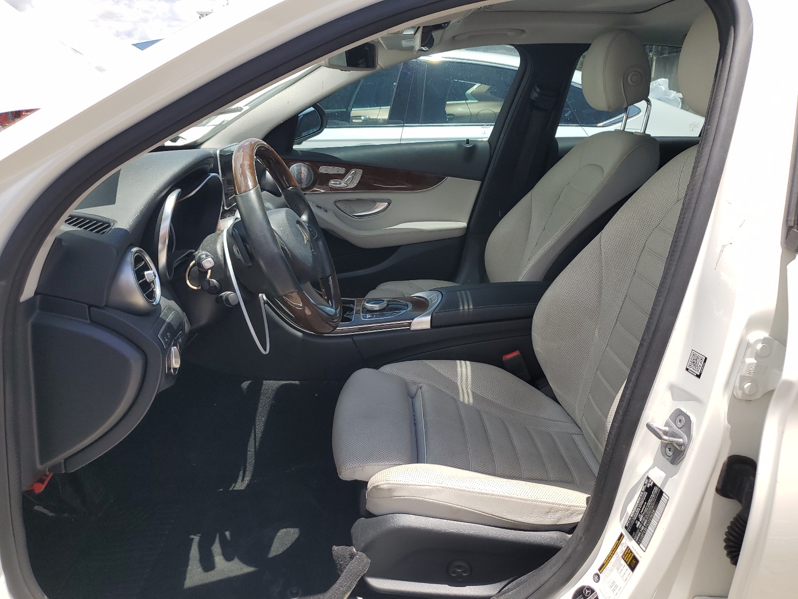 55SWF4JB7JU265628 2018 Mercedes-Benz C 300