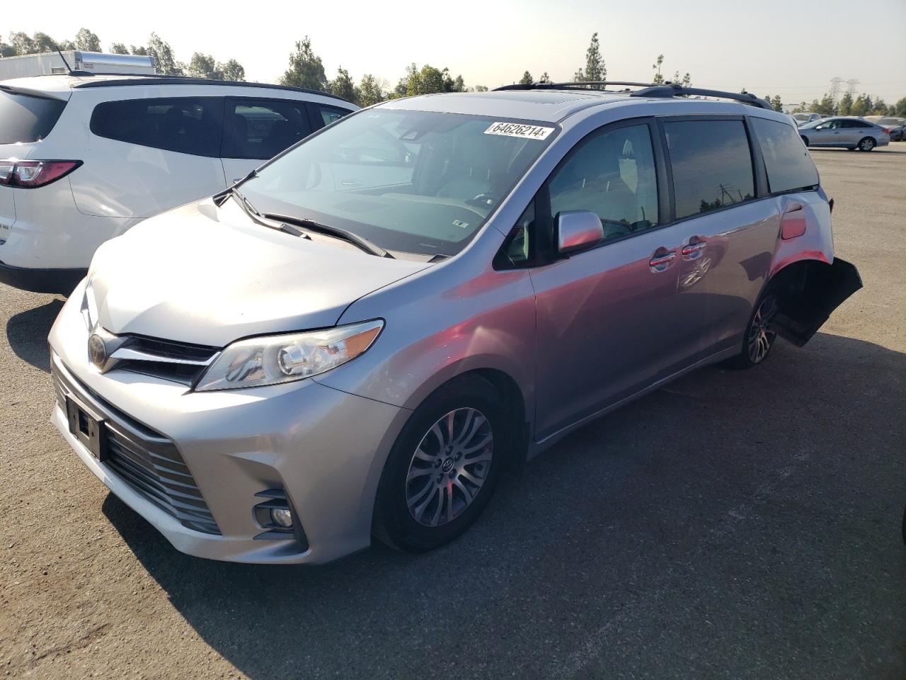 5TDYZ3DC1JS934004 2018 TOYOTA SIENNA - Image 1