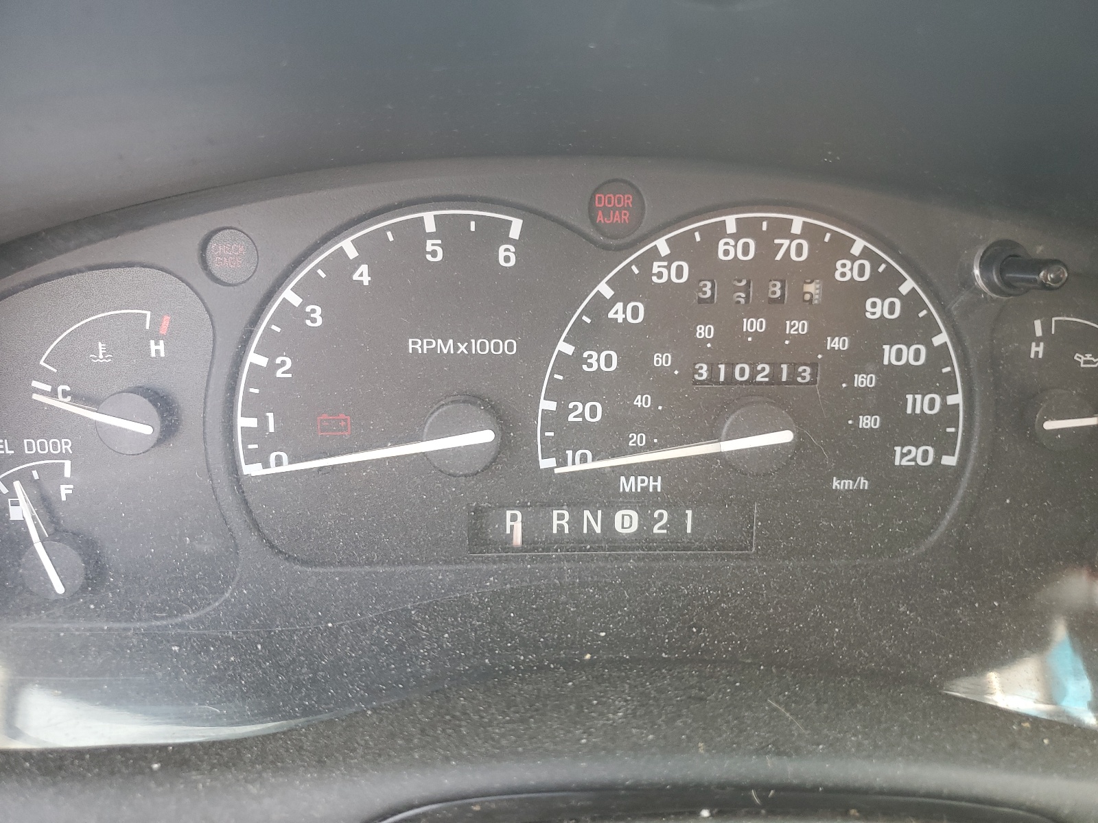 1FMZU34E3XZB08519 1999 Ford Explorer