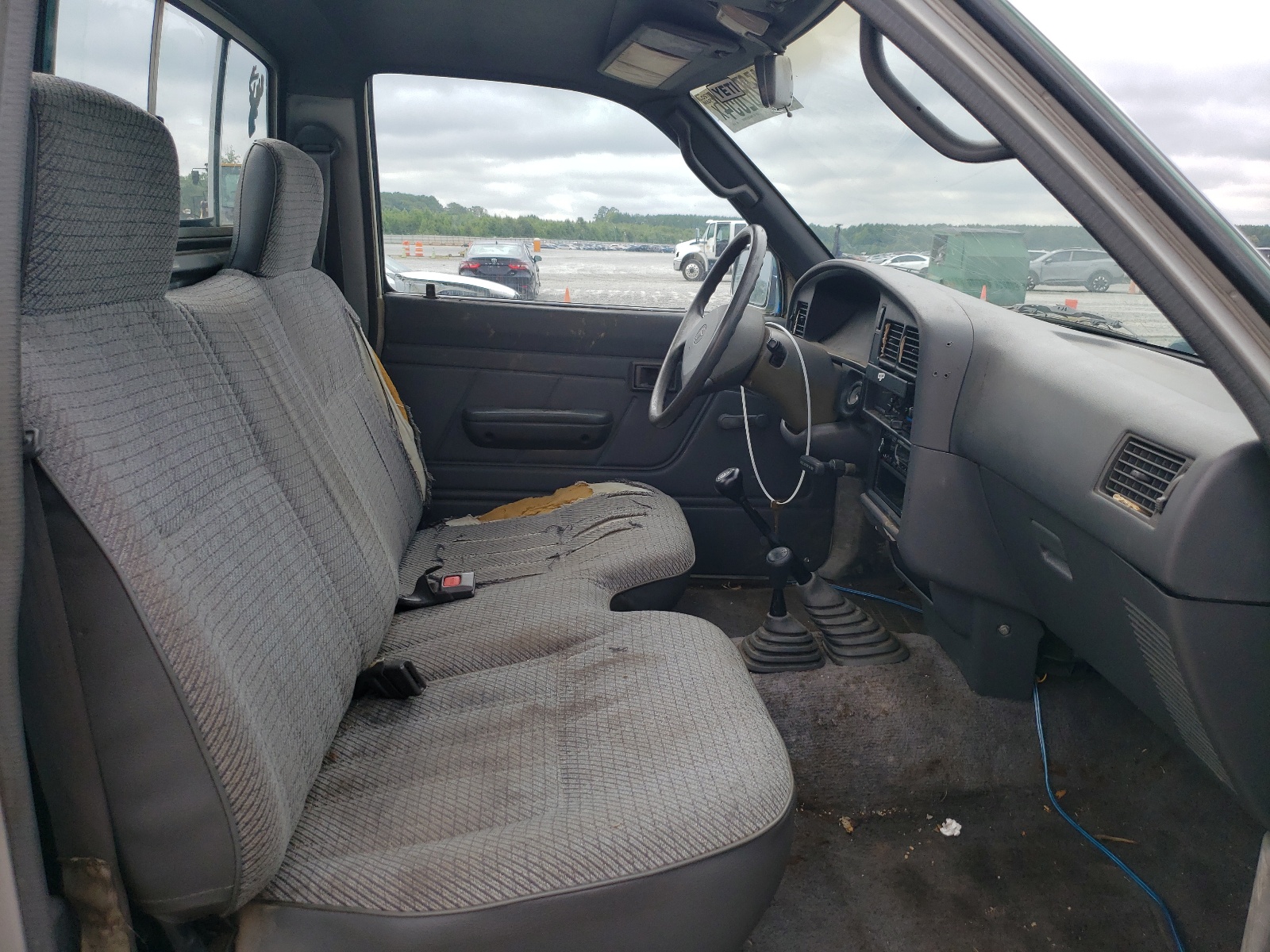 JT4RN01P4N7053688 1992 Toyota Pickup 1/2 Ton Short Wheelbase Dlx