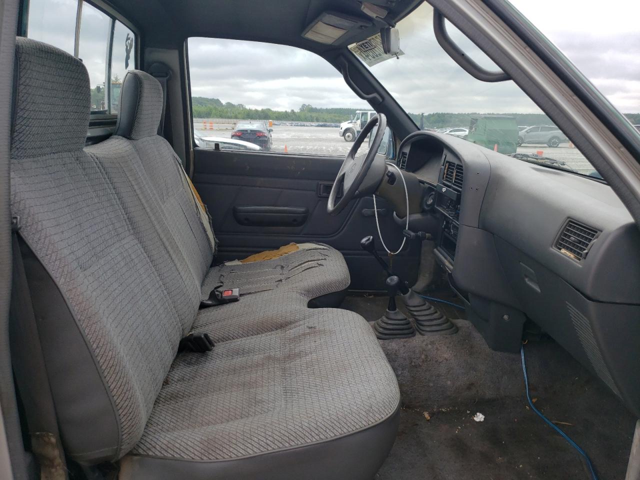 1992 Toyota Pickup 1/2 Ton Short Wheelbase Dlx VIN: JT4RN01P4N7053688 Lot: 65262654