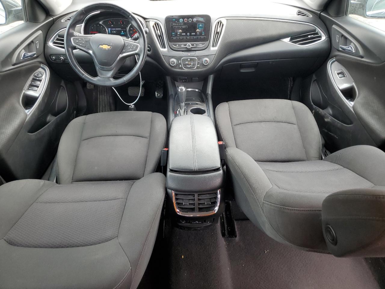 1G1ZD5ST1JF145944 2018 Chevrolet Malibu Lt