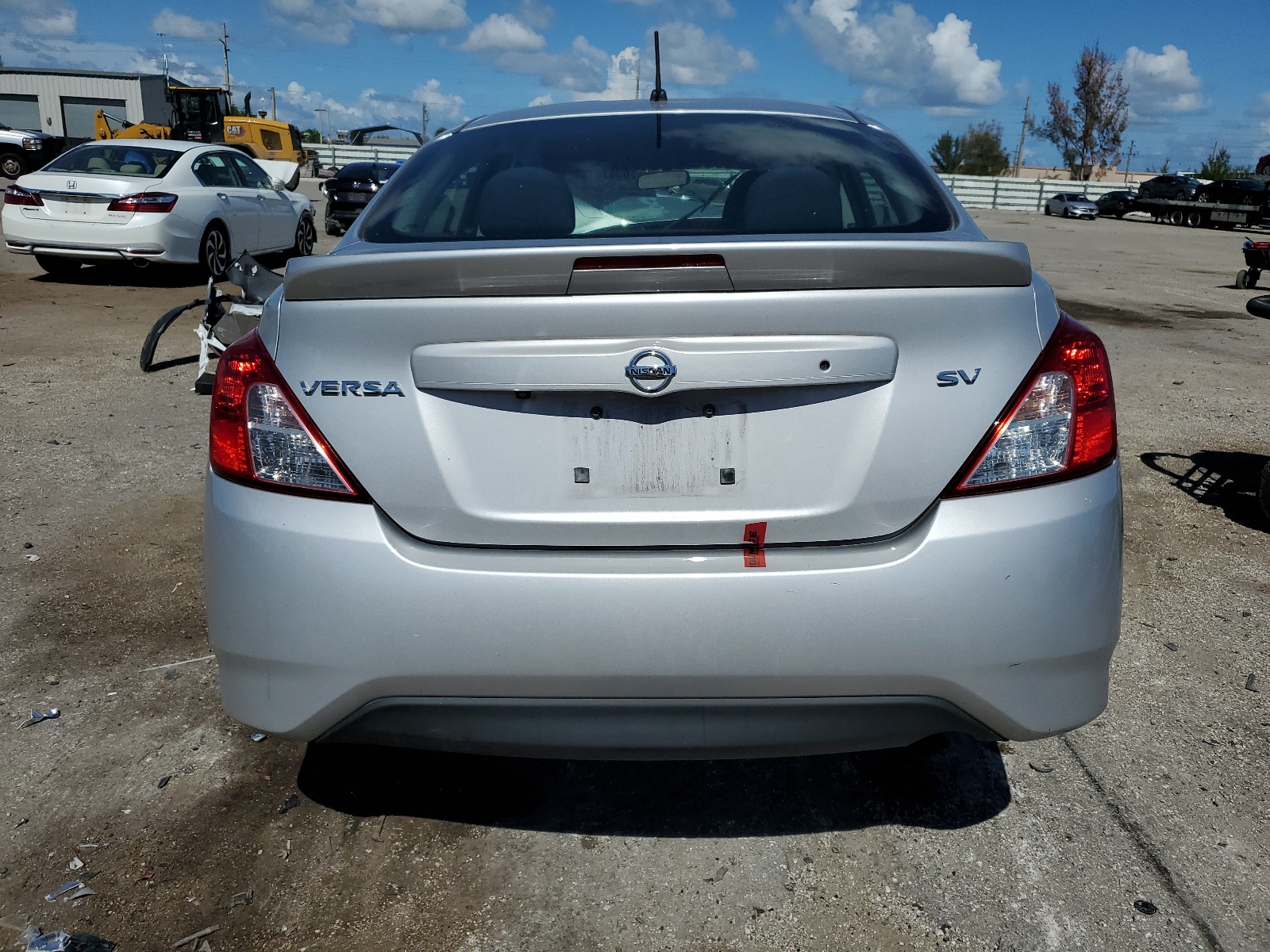 3N1CN7AP3KL804076 2019 Nissan Versa S