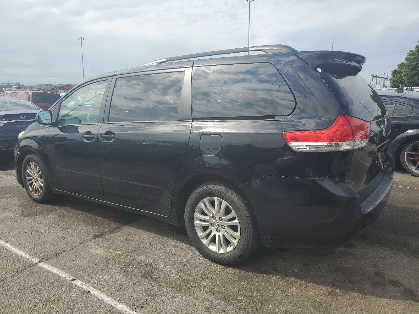 2014 Toyota Sienna Xle vin: 5TDYK3DC0ES468625