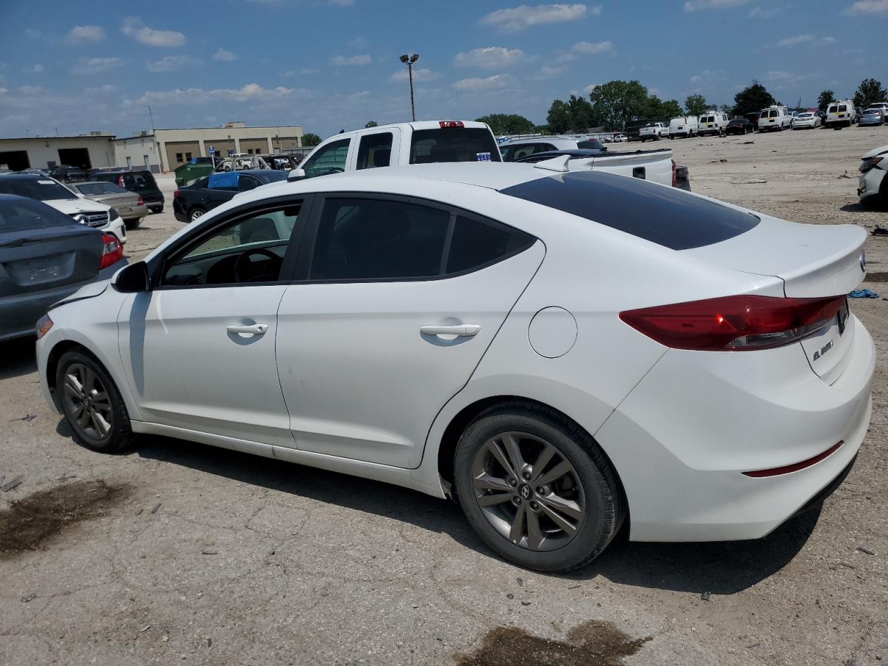 5NPD84LF1JH342627 2018 HYUNDAI ELANTRA - Image 2