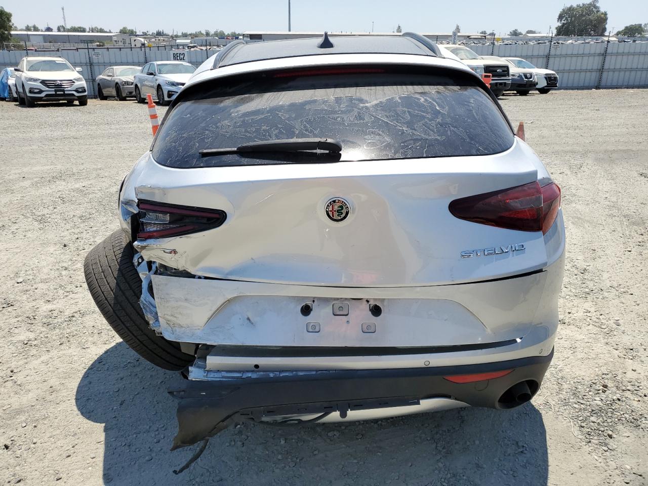 2018 Alfa Romeo Stelvio Ti Sport VIN: ZASFAKNN0J7B92754 Lot: 61768594
