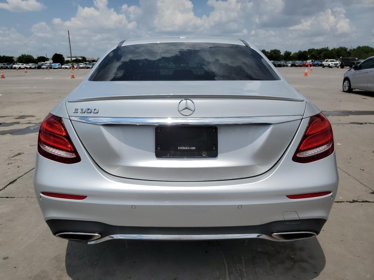 2017 Mercedes-Benz E 300 VIN: WDDZF4JB8HA056437 Lot: 64187254