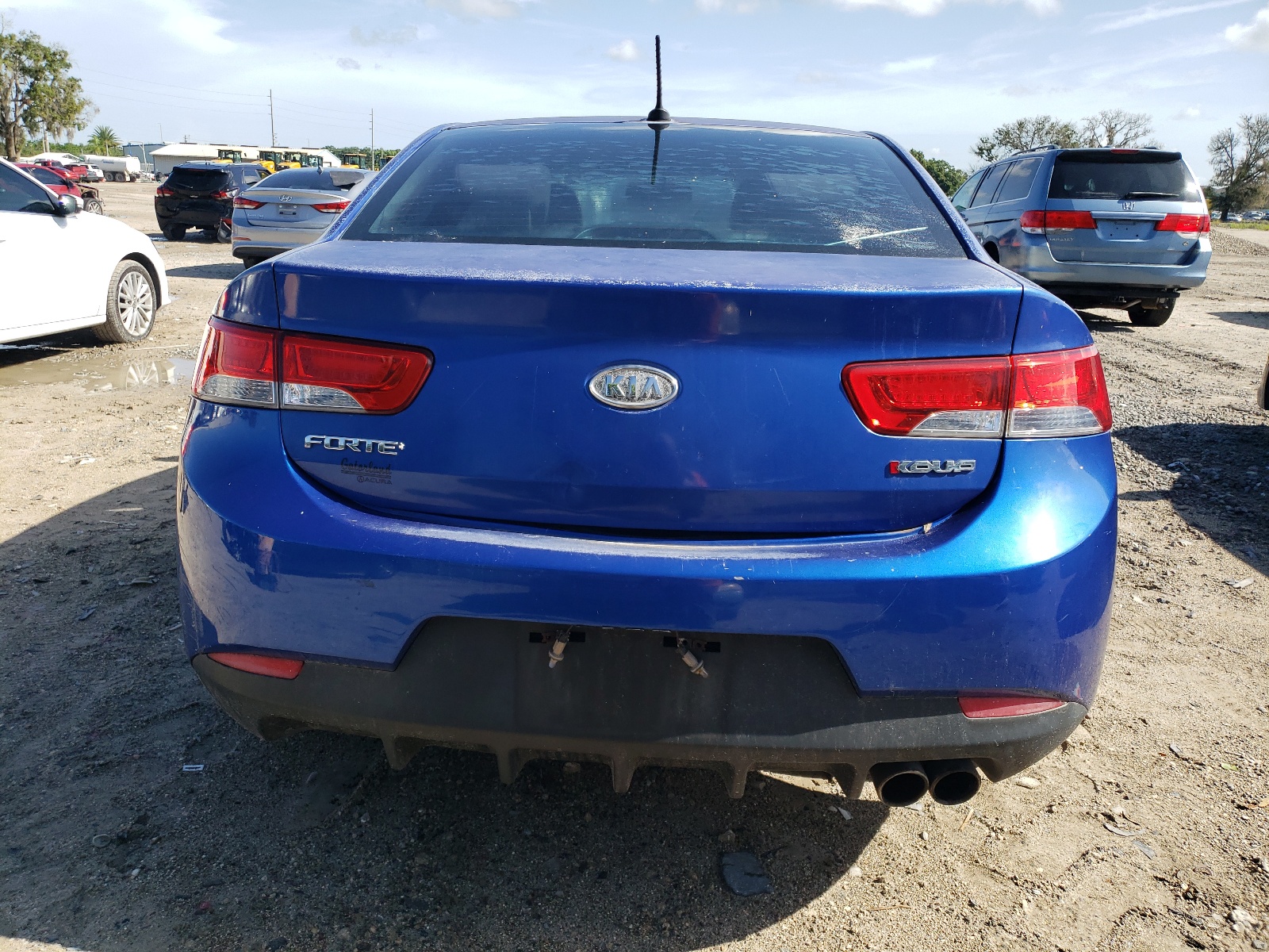 KNAFW6A33B5460504 2011 Kia Forte Sx
