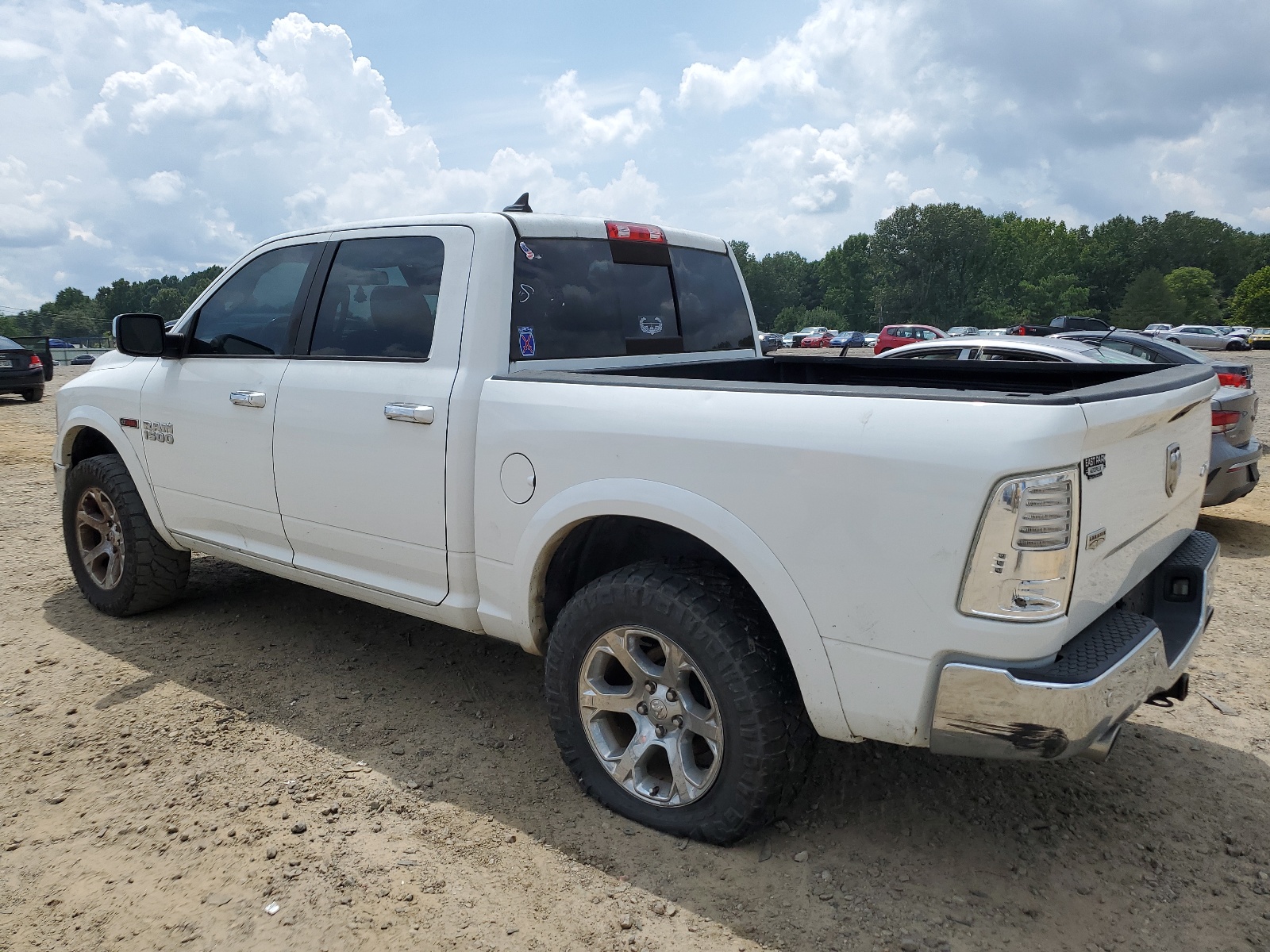 2016 Ram 1500 Laramie vin: 1C6RR7NM2GS337938