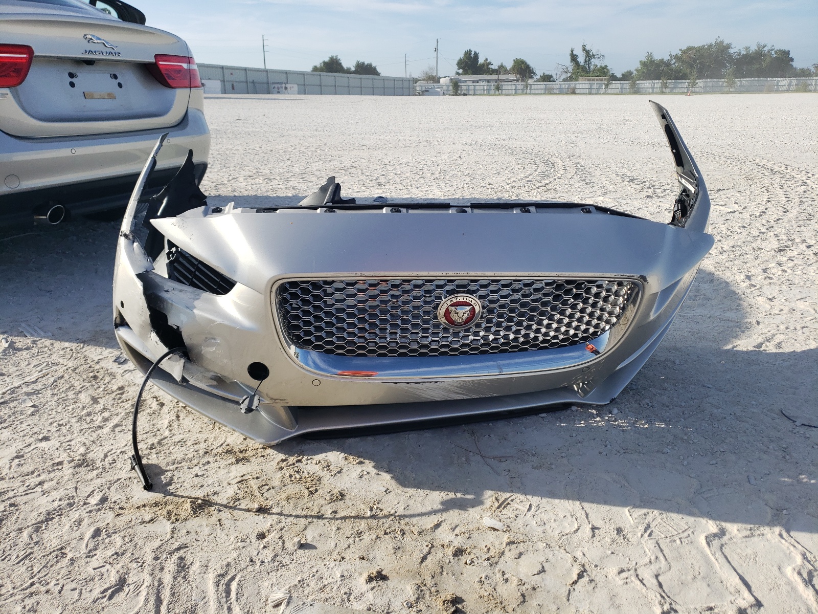 SAJAD4BG2HA956906 2017 Jaguar Xe Premium