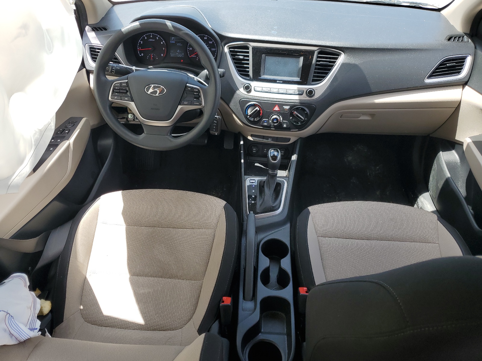 3KPC24A34KE065001 2019 Hyundai Accent Se