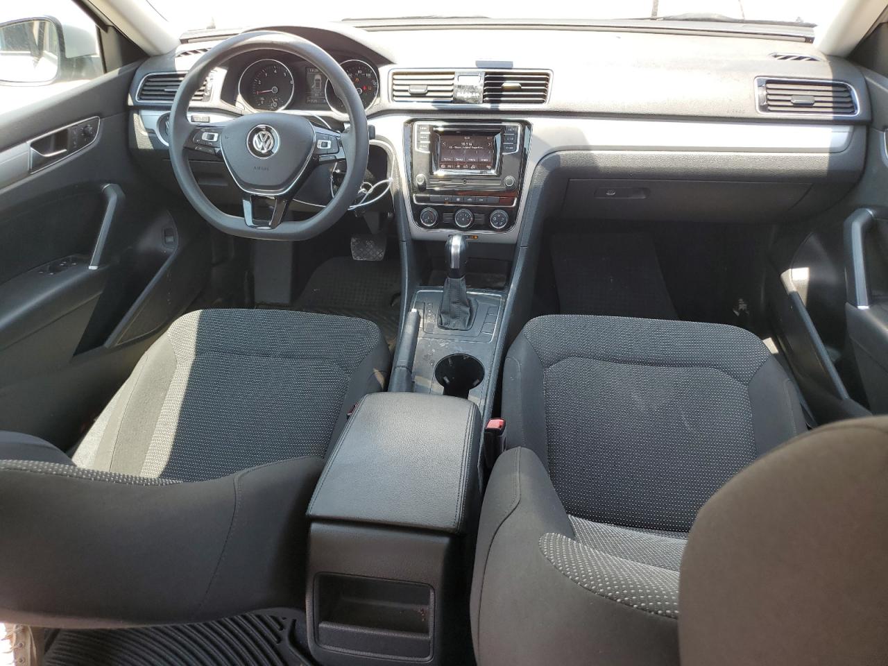 2018 Volkswagen Passat S VIN: 1VWAA7A31JC013131 Lot: 63910964