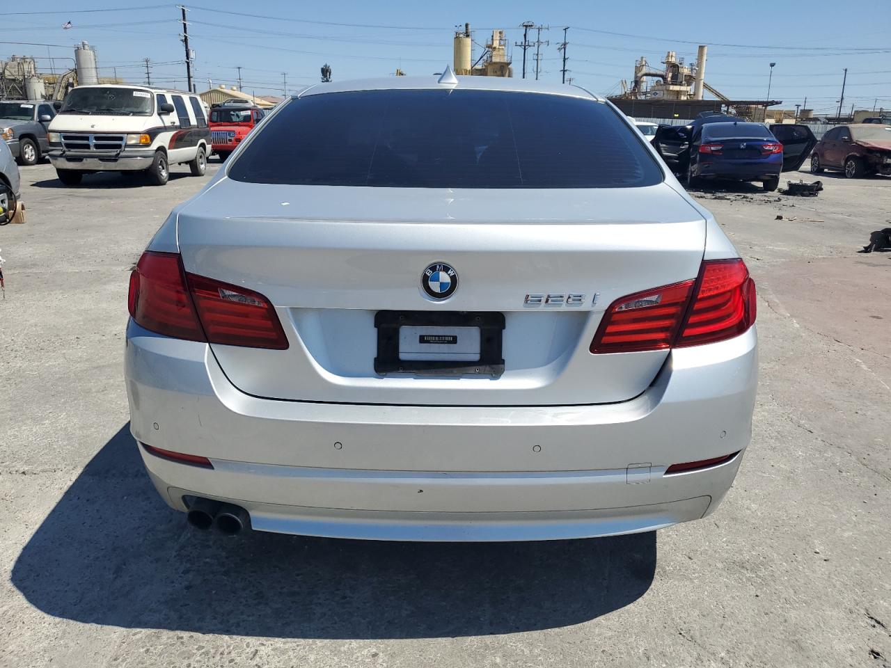2012 BMW 528 Xi VIN: WBAXH5C56CDW06845 Lot: 65579444