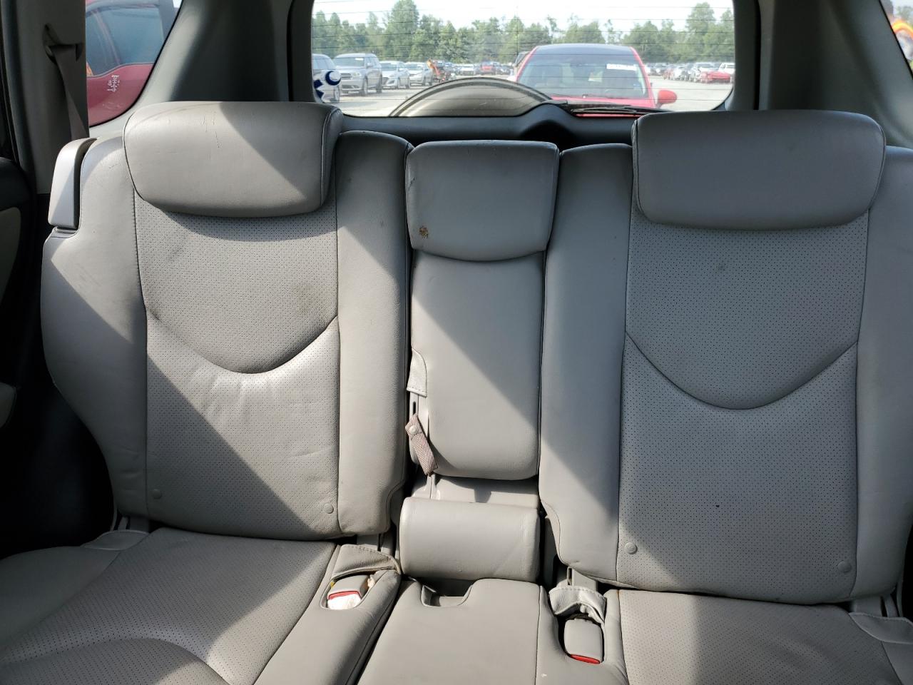 2007 Toyota Rav4 Limited VIN: JTMBK31V276019946 Lot: 63552664