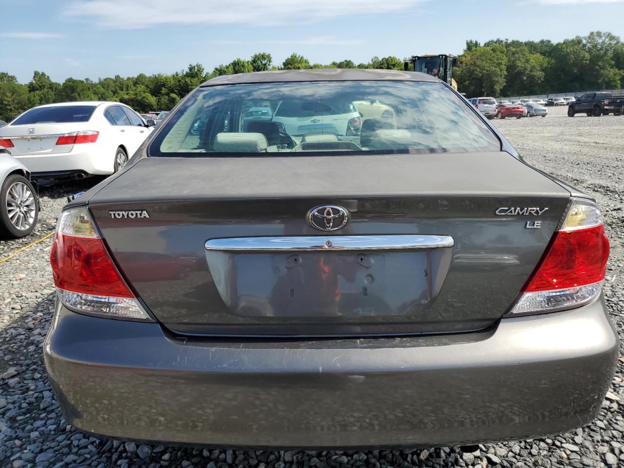 2005 Toyota Camry Le VIN: 4T1BE32K75U965380 Lot: 63620464