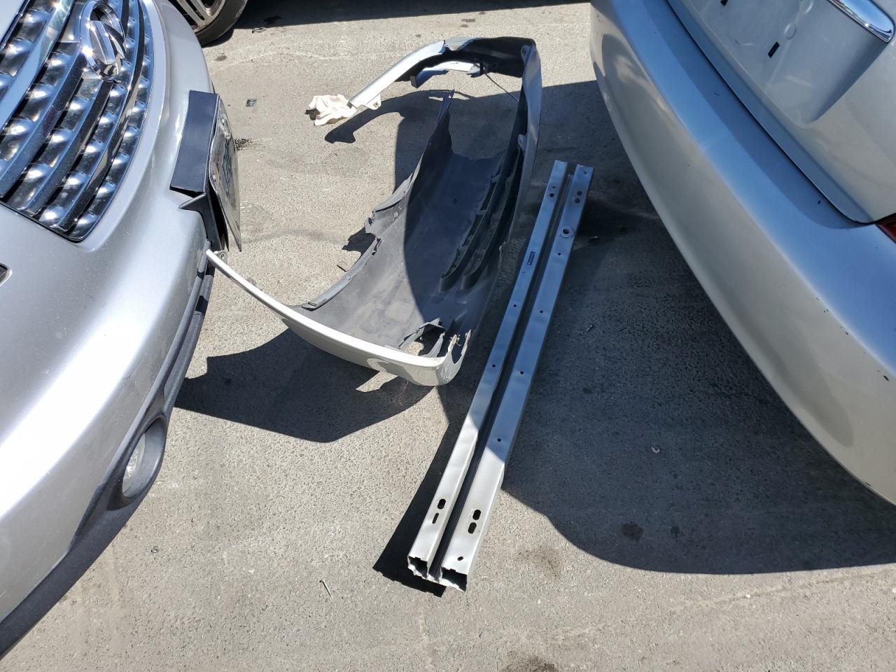 2004 Toyota Camry Le VIN: JTDBE32KX40264911 Lot: 63928584