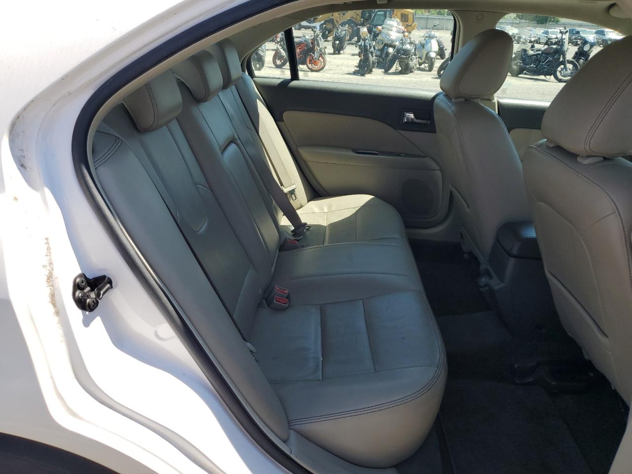 2010 Ford Fusion Hybrid VIN: 3FADP0L33AR341726 Lot: 64820284