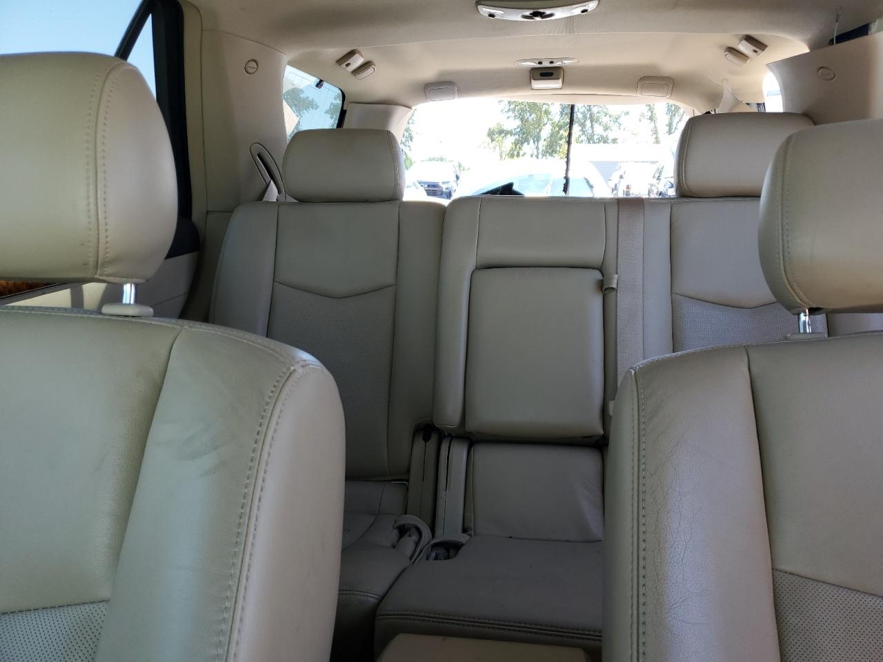 2008 Cadillac Srx VIN: 1GYEE637980137561 Lot: 61950414