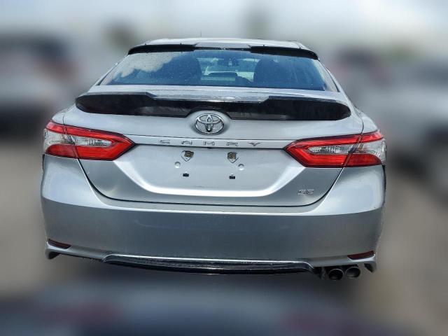  TOYOTA CAMRY 2018 Сріблястий