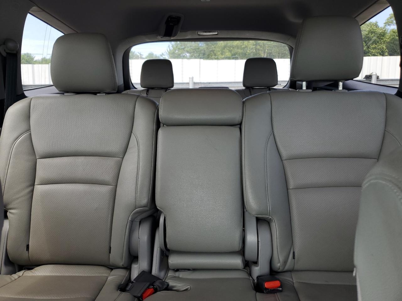 2016 Honda Pilot Lx VIN: 5FNYF5H14GB031811 Lot: 62696244