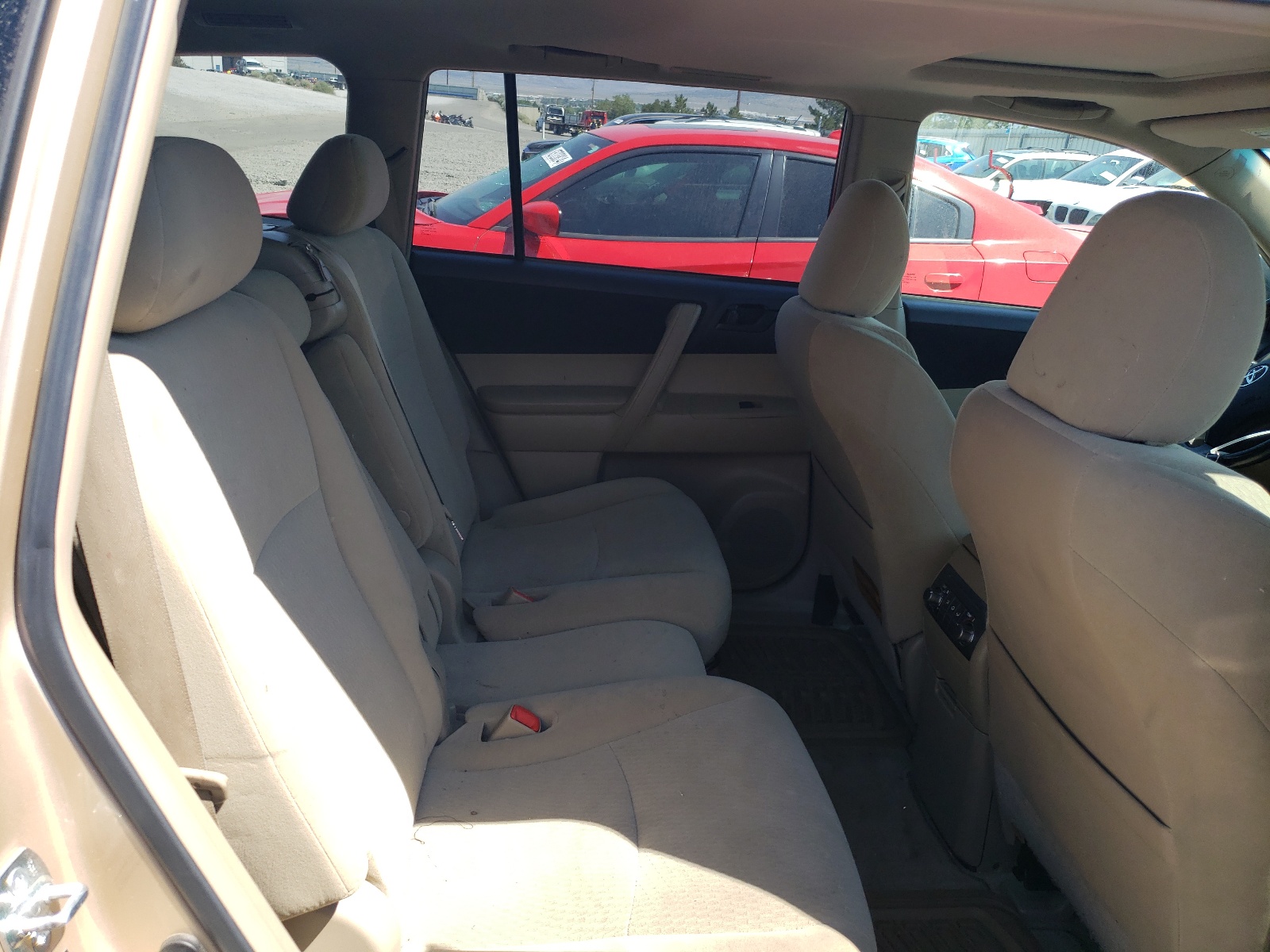 5TDBK3EH0AS039107 2010 Toyota Highlander