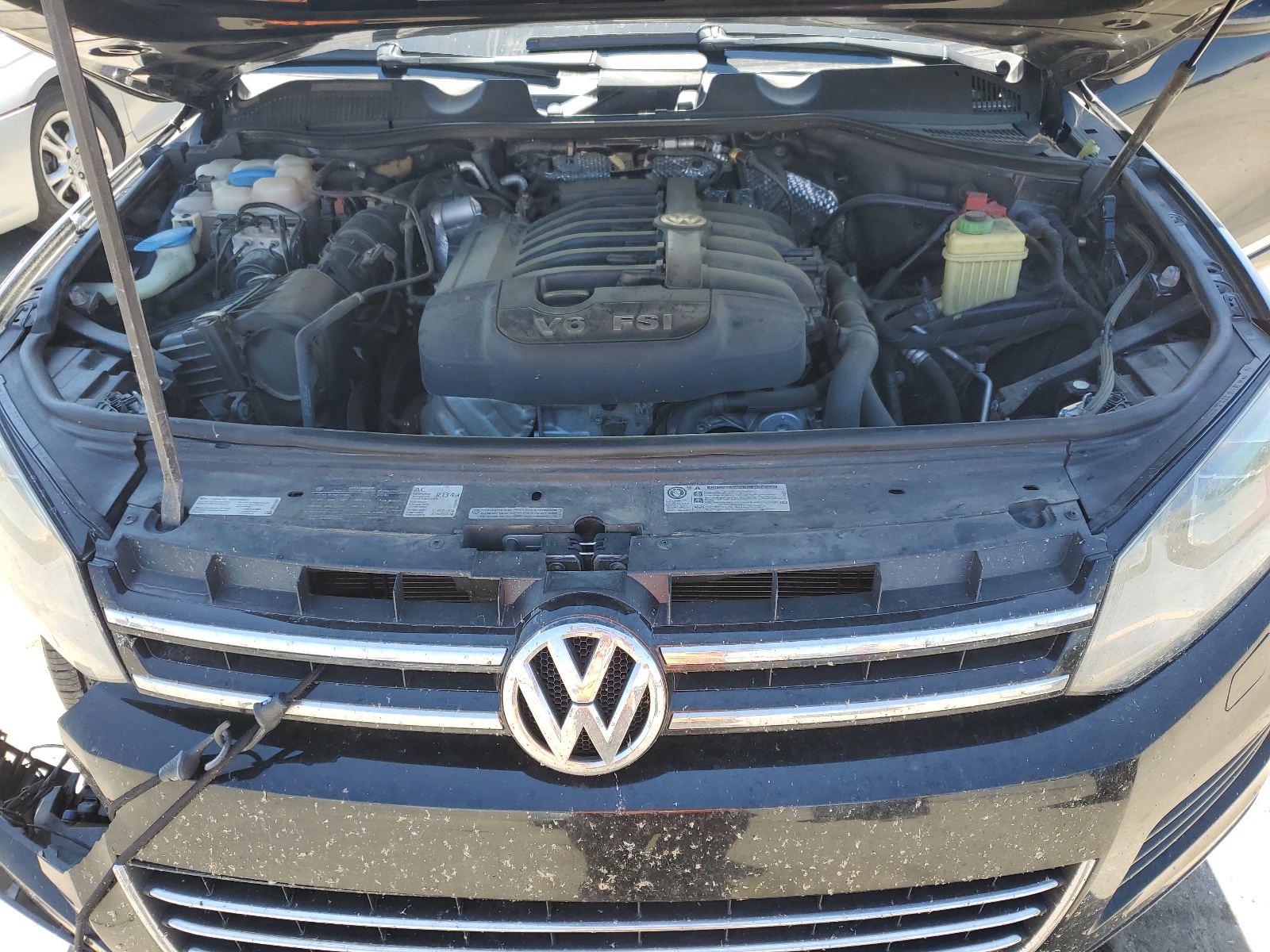 WVGFF9BP1BD006744 2011 Volkswagen Touareg V6