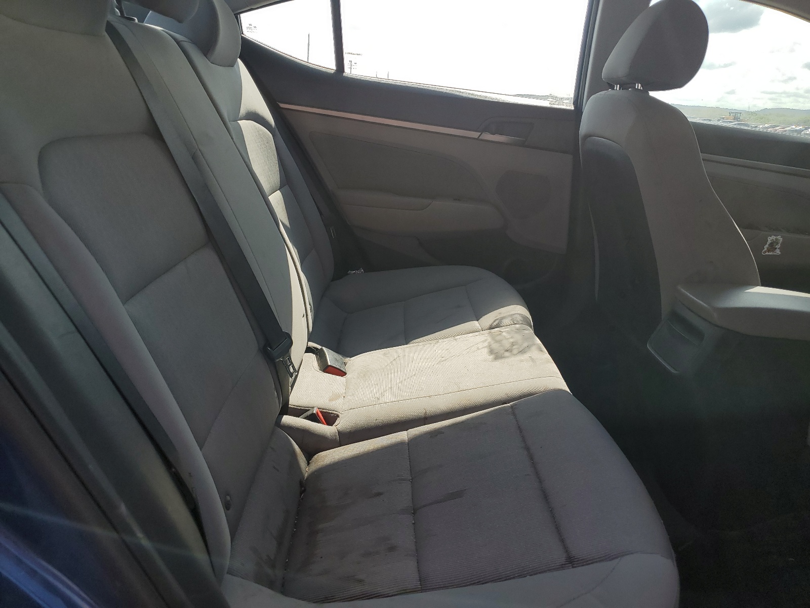 5NPD84LF5JH215802 2018 Hyundai Elantra Sel