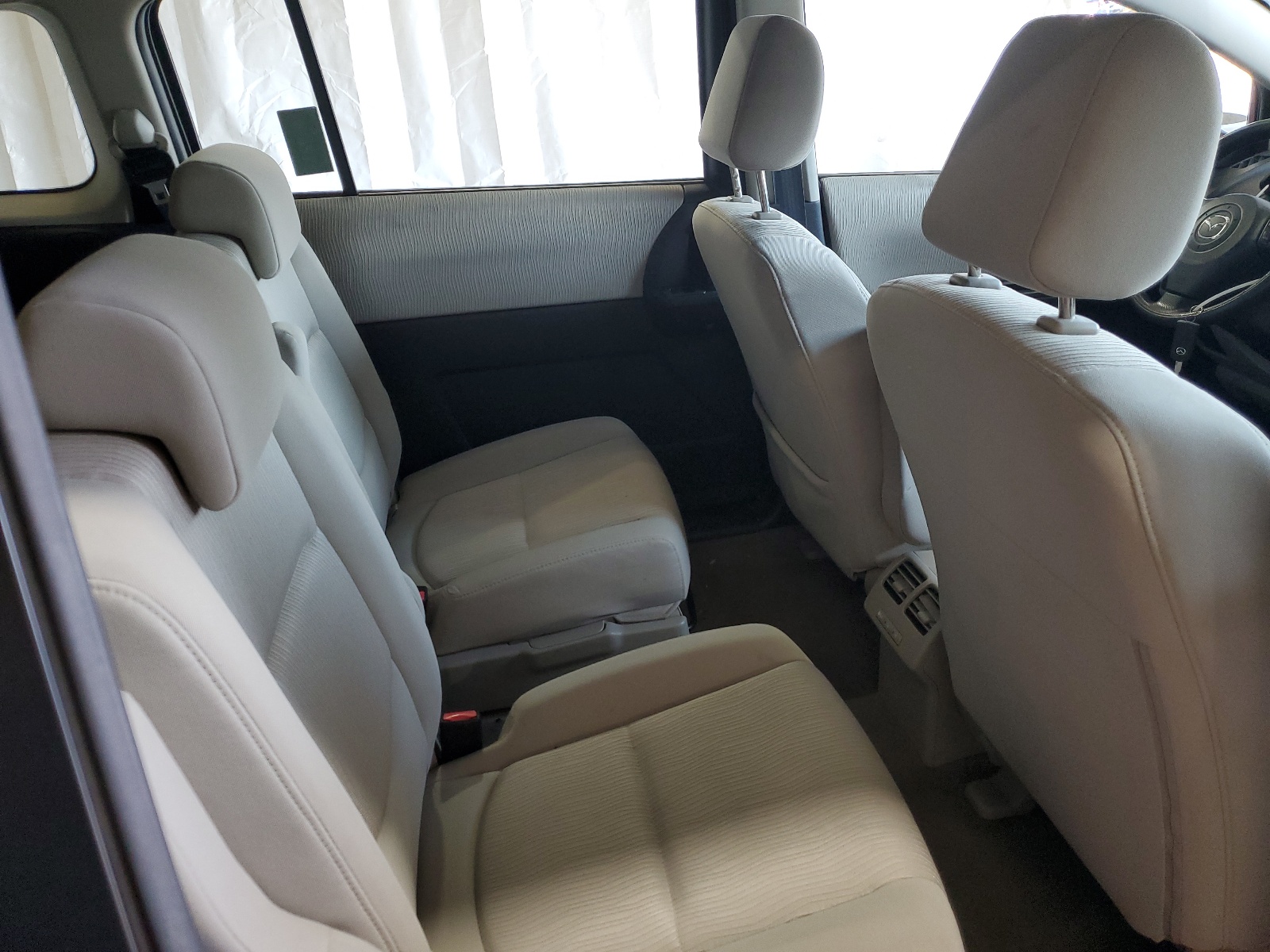 JM1CR293690350614 2009 Mazda 5