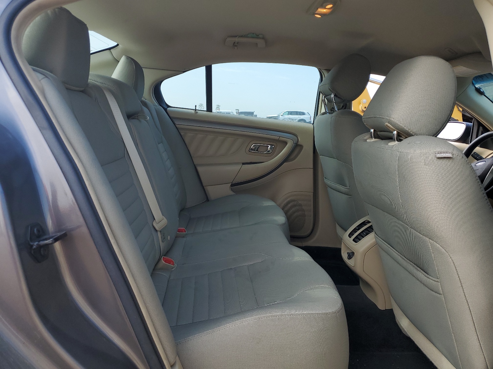 1FAHP2D84DG133809 2013 Ford Taurus Se