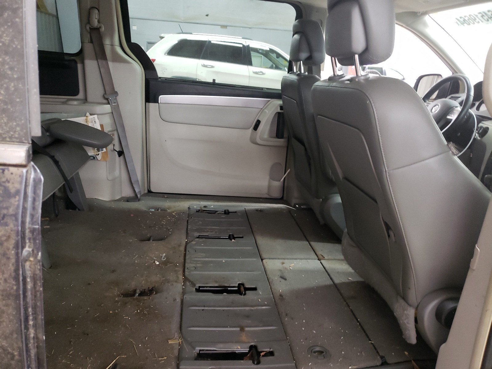 2V4RW3DG5BR622168 2011 Volkswagen Routan Se