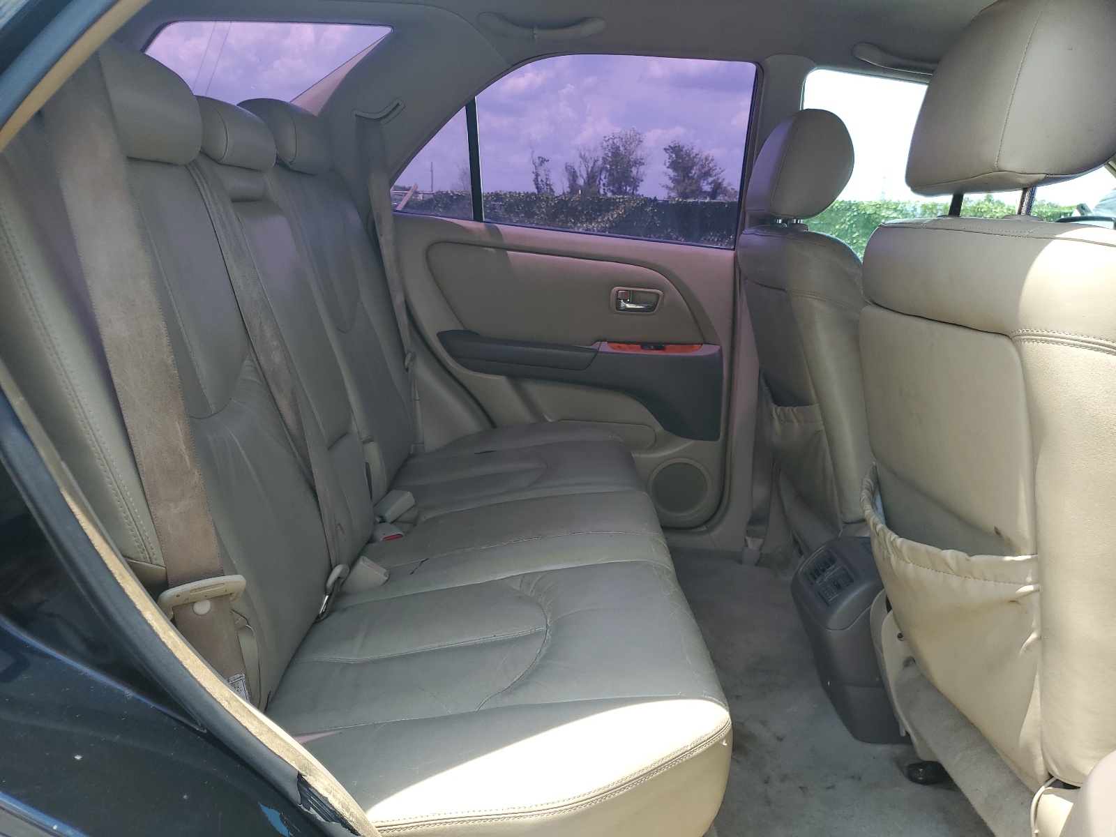 JTJGF10U510085356 2001 Lexus Rx 300