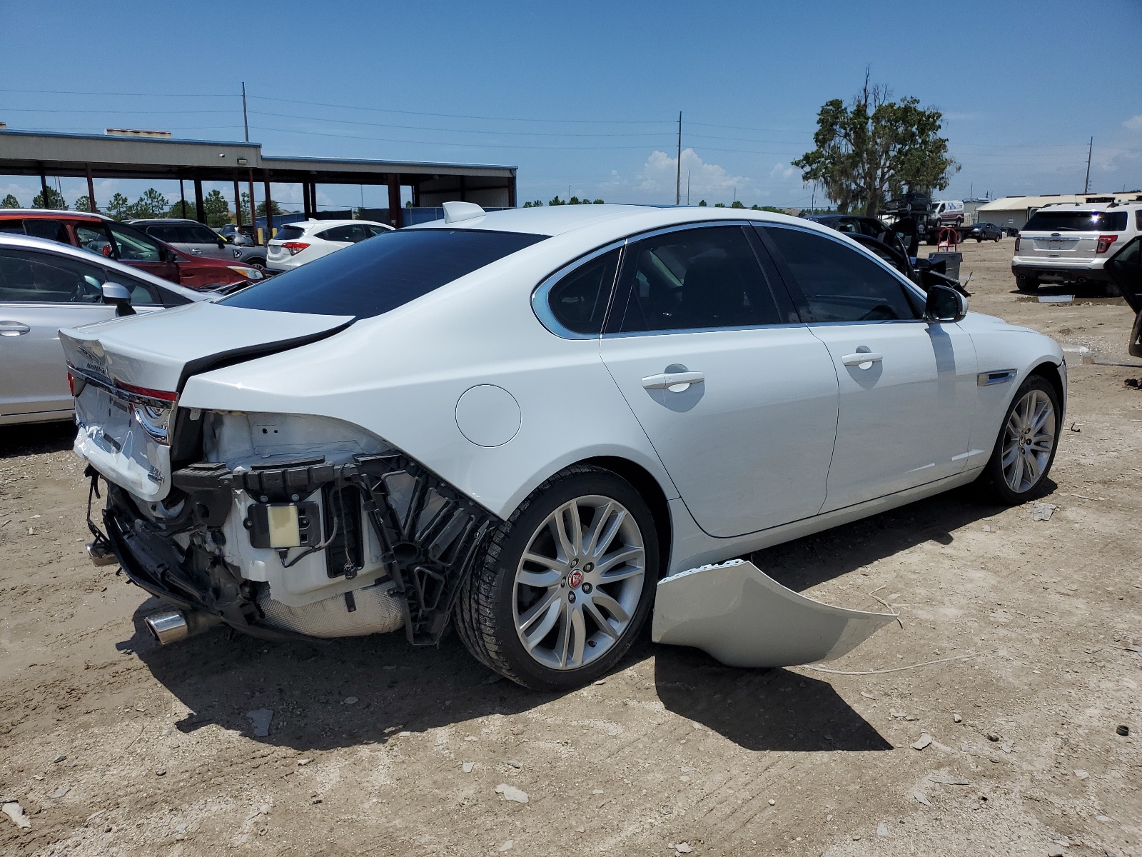 SAJBN4EV9JCY53925 2018 Jaguar Xf Portfolio Le