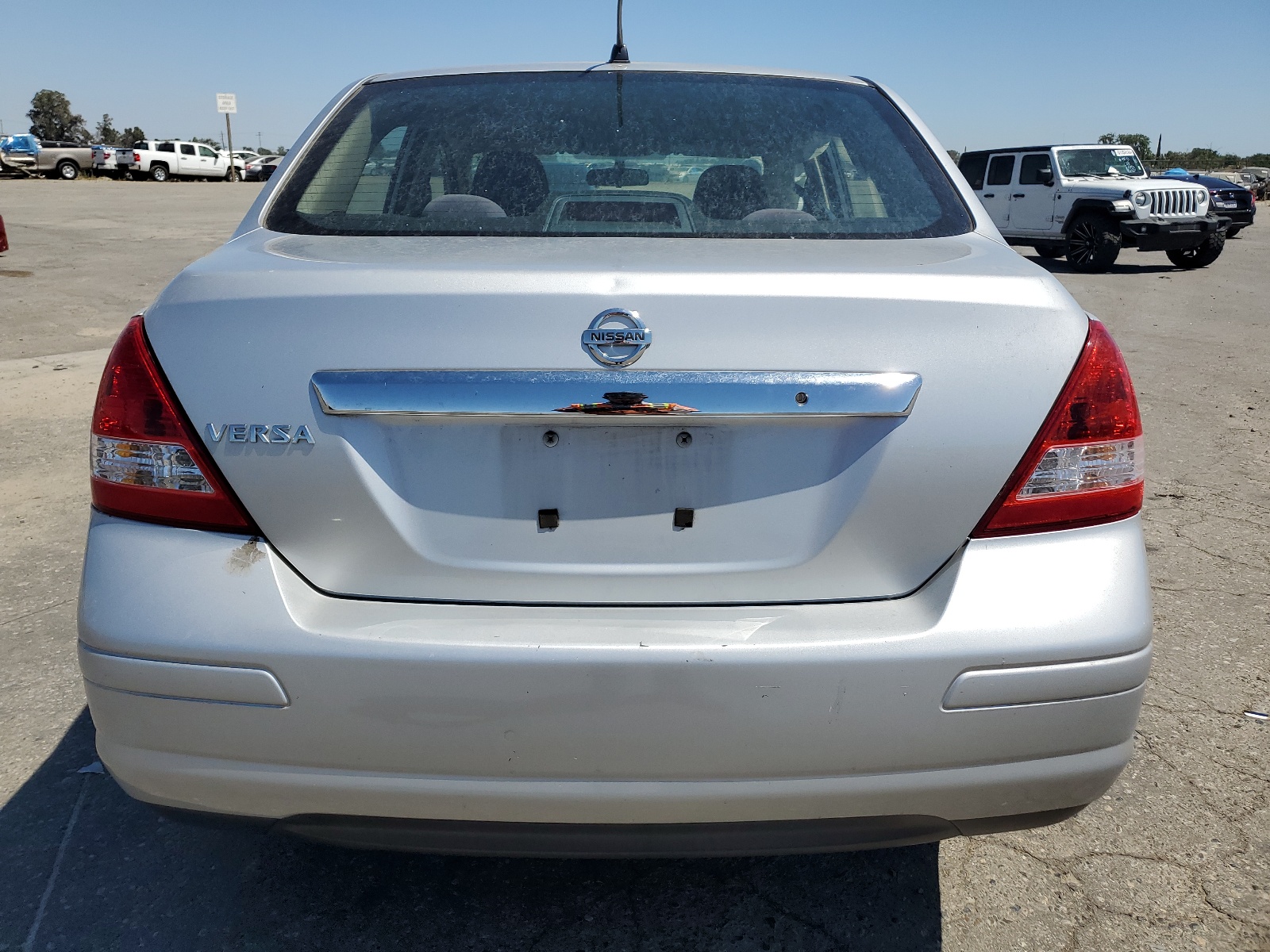 3N1BC11E79L395619 2009 Nissan Versa S