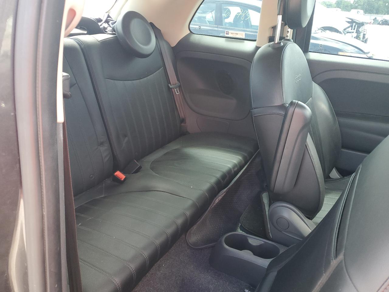 2018 Fiat 500 Lounge VIN: 3C3CFFEH7JT377592 Lot: 63964644