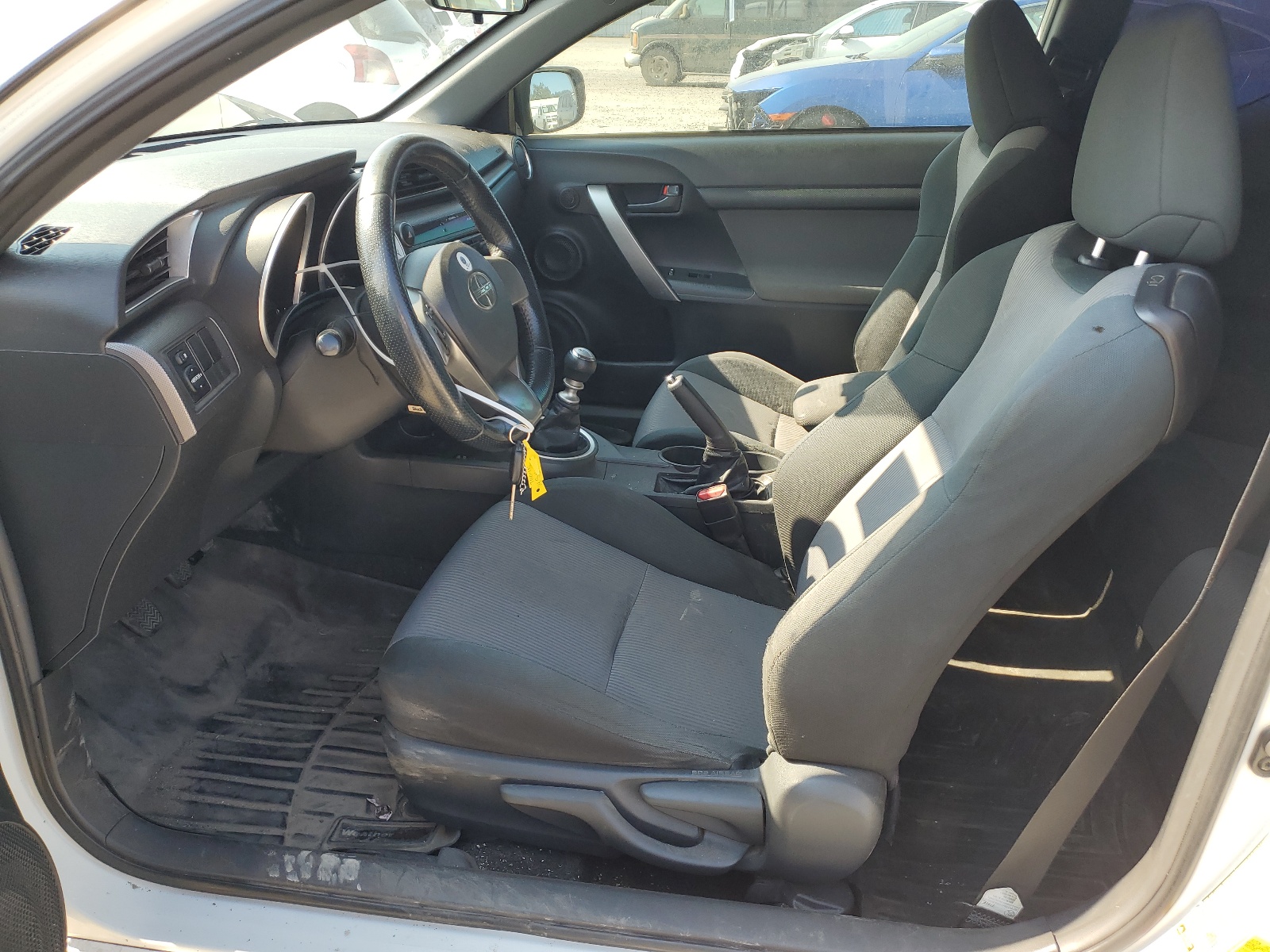 JTKJF5C70E3075837 2014 Toyota Scion Tc