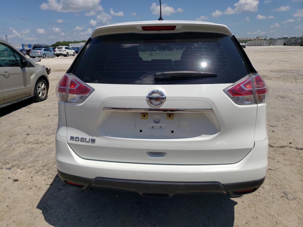 2016 Nissan Rogue S VIN: KNMAT2MT1GP612463 Lot: 62861574