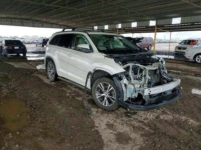 2016 Toyota Highlander Xle VIN: 5TDJKRFH3GS255488 Lot: 62665714
