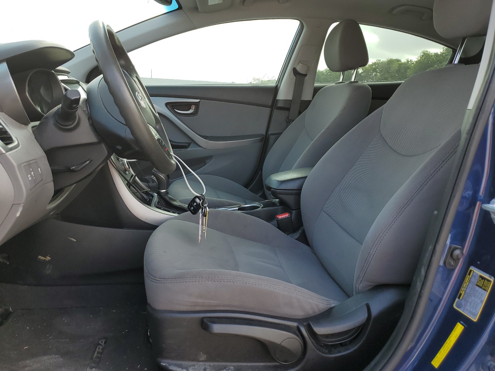 5NPDH4AE3FH634829 2015 Hyundai Elantra Se