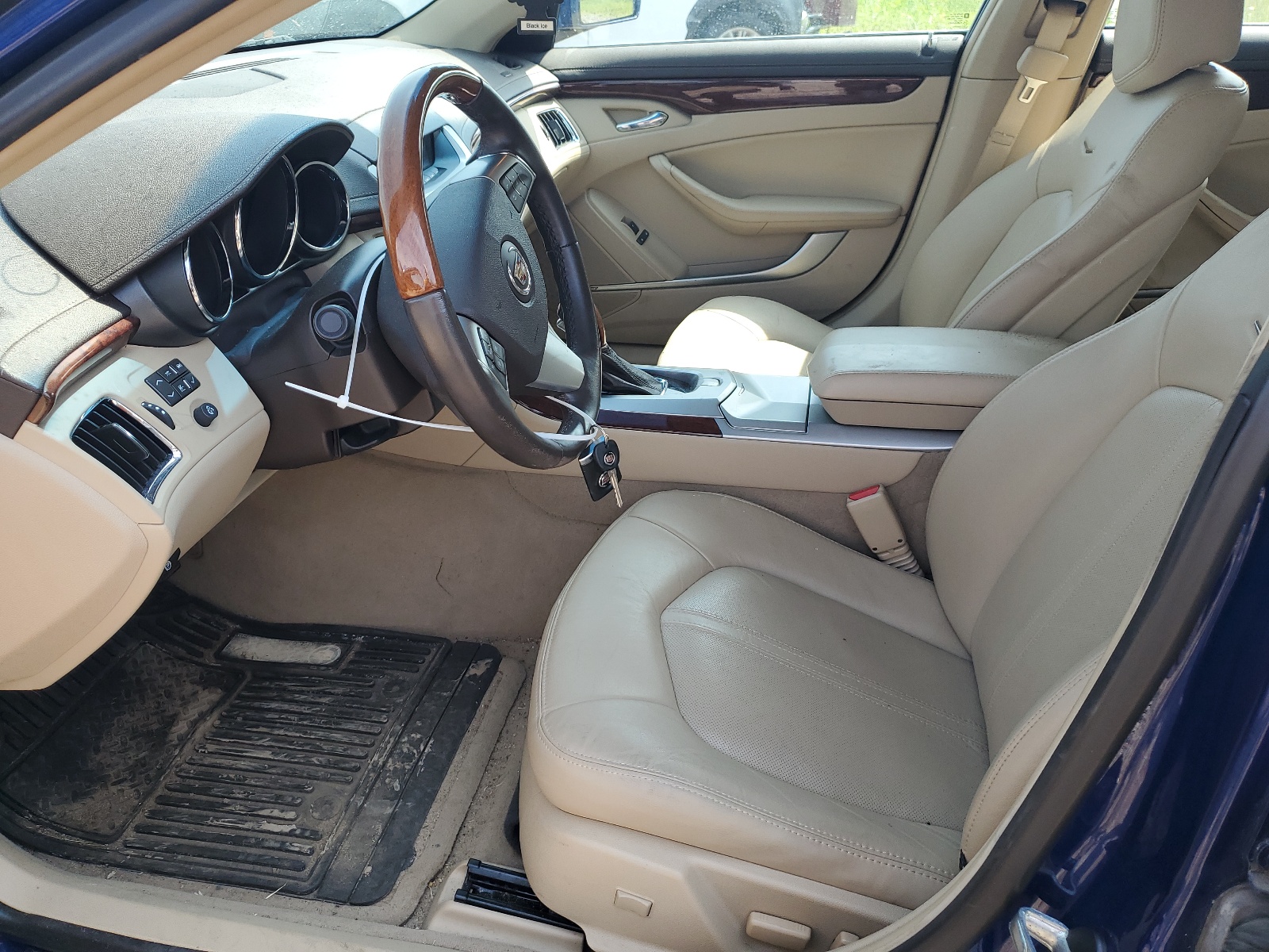 1G6DG5E5XC0157735 2012 Cadillac Cts Luxury Collection