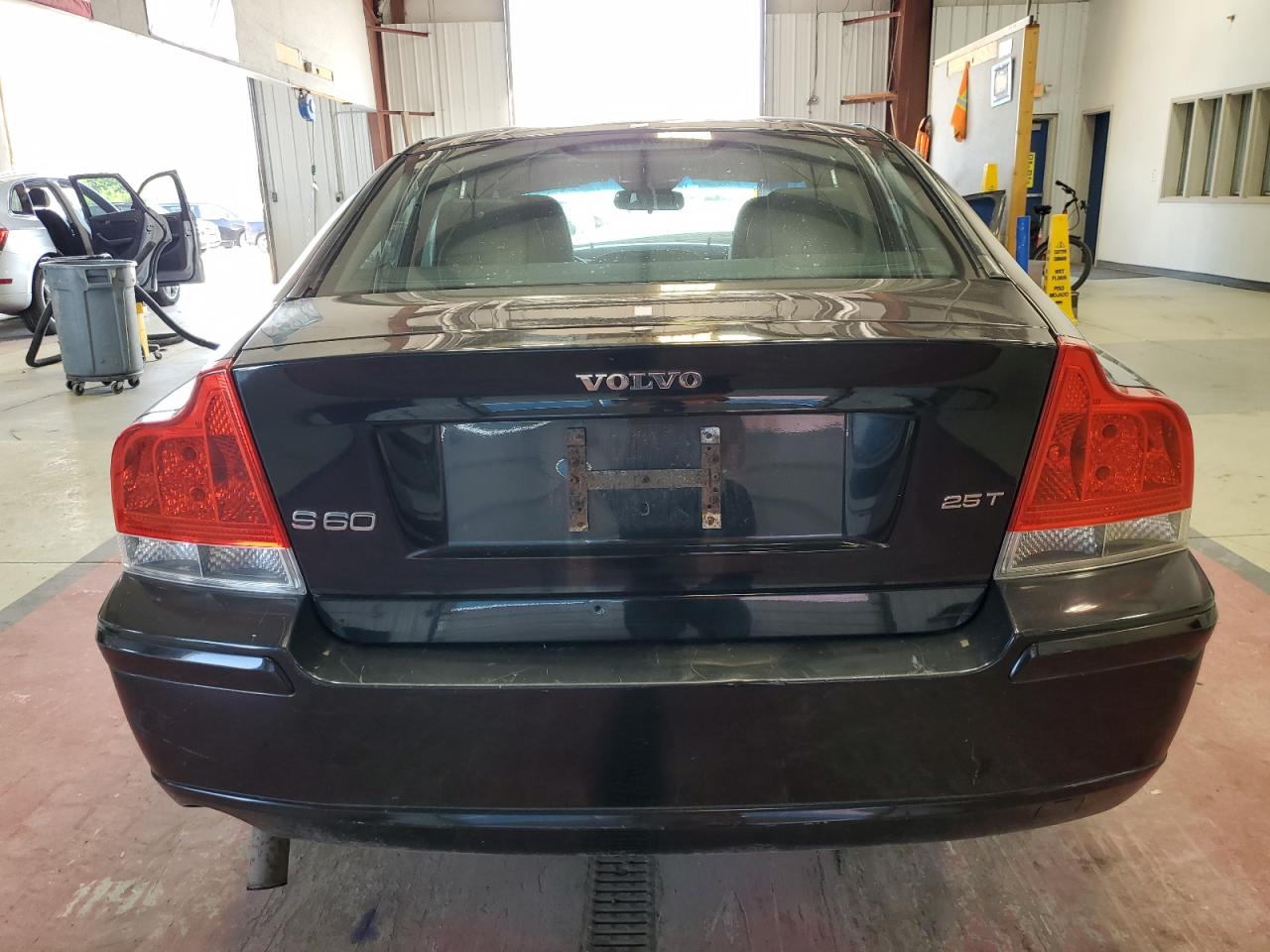 2006 Volvo S60 2.5T VIN: YV1RS592962530204 Lot: 64892094