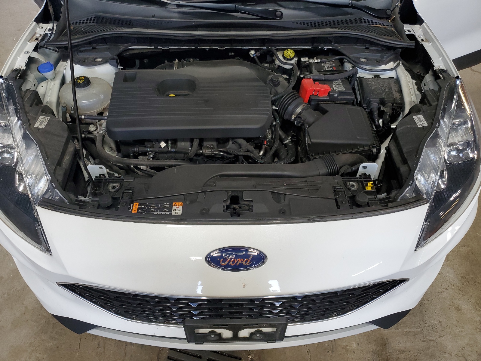 1FMCU9J90LUB17671 2020 Ford Escape Titanium