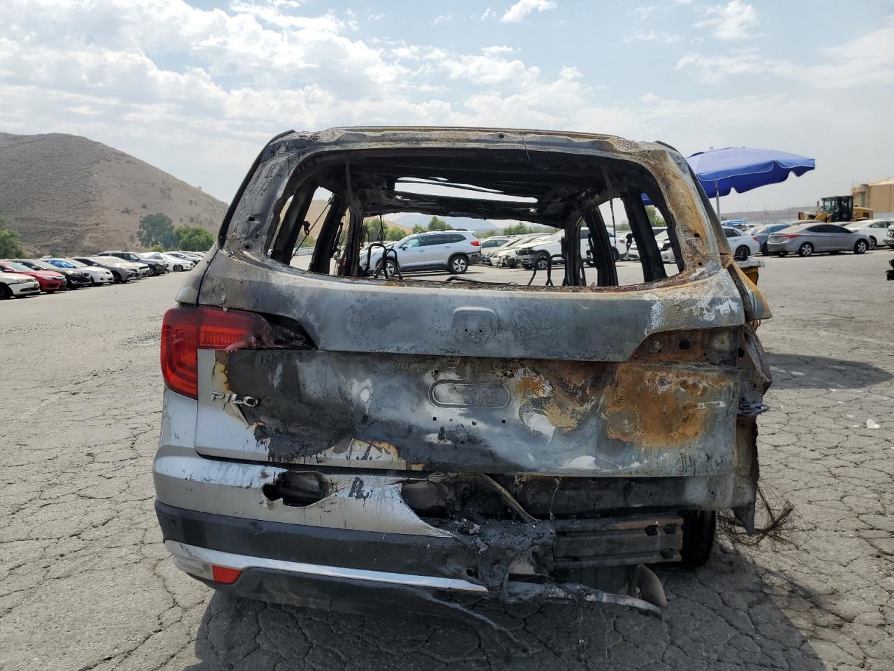 2017 Honda Pilot Touring VIN: 5FNYF5H9XHB026037 Lot: 62742954