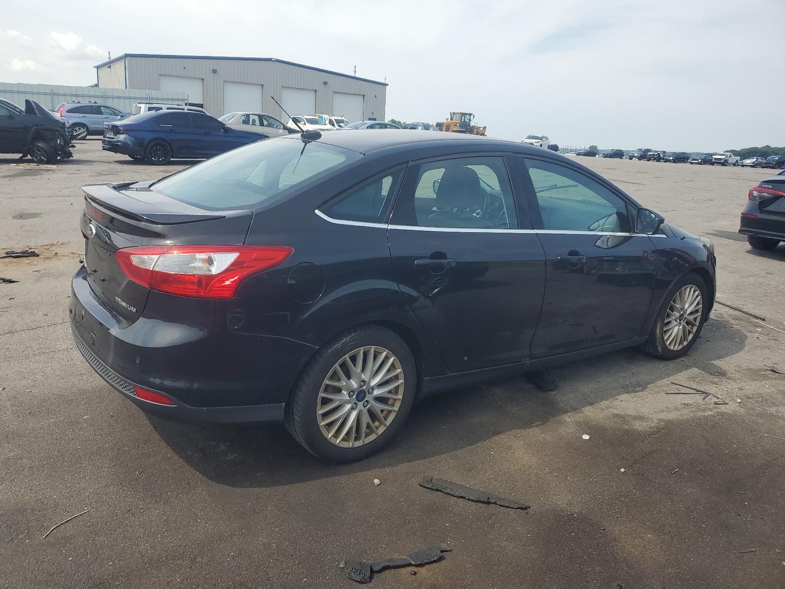 2013 Ford Focus Titanium vin: 1FADP3J26DL343789