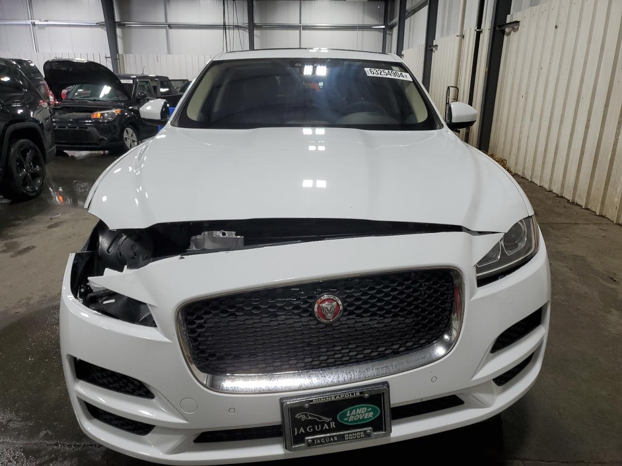 VIN SADCJ2FX4LA624252 2020 JAGUAR F-PACE no.5