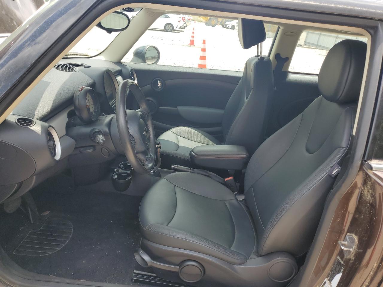 2011 Mini Cooper VIN: WMWSU3C50BT094384 Lot: 62890064