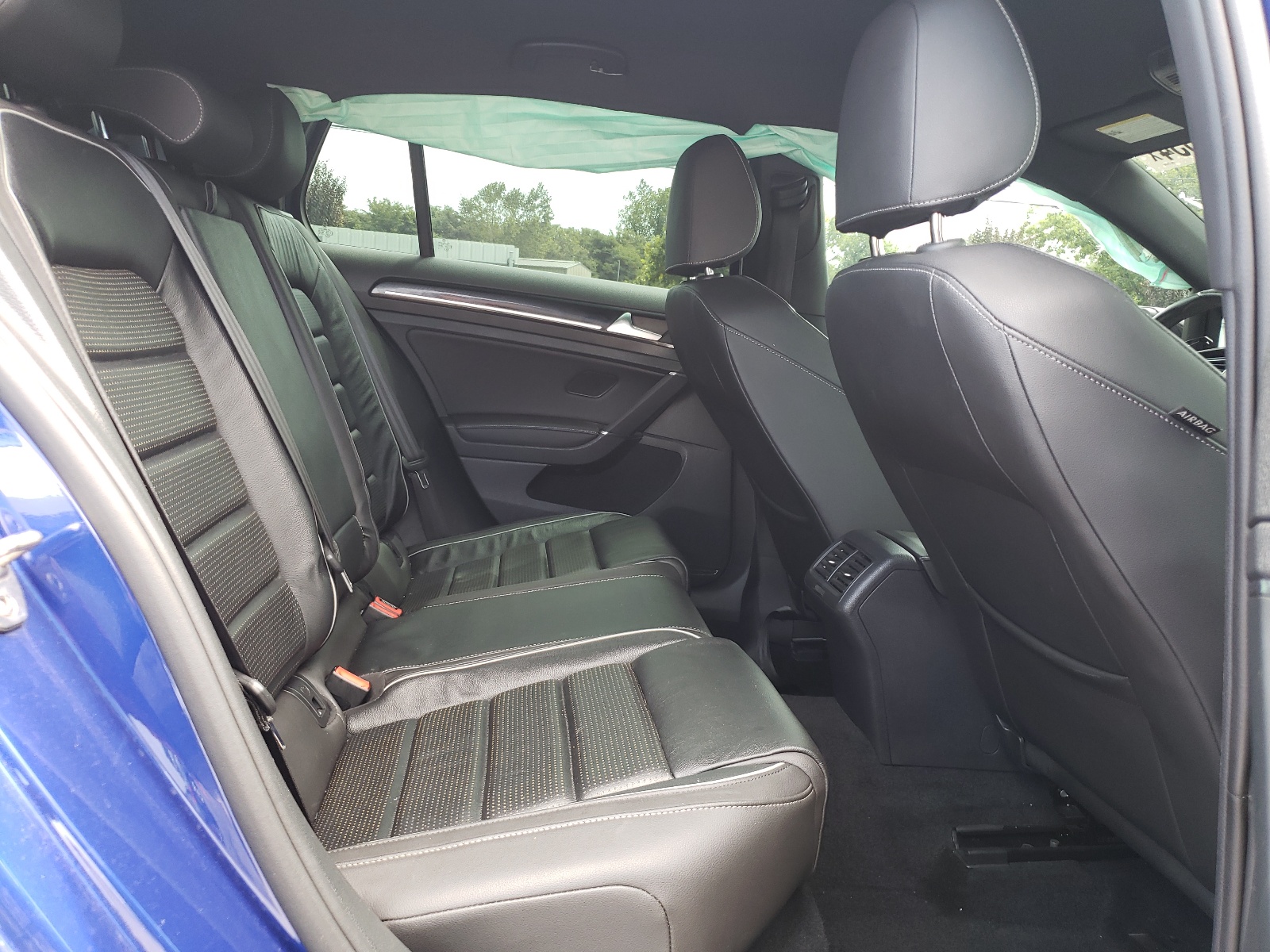 WVWVF7AU4JW215748 2018 Volkswagen Golf R