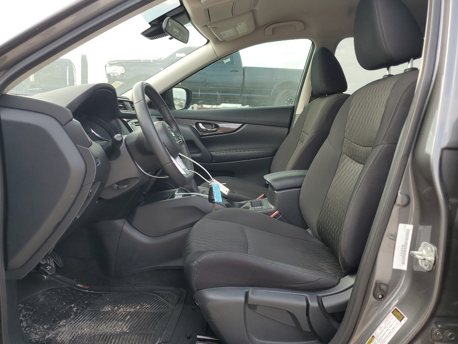 5N1AT2MT0KC809216 2019 Nissan Rogue S